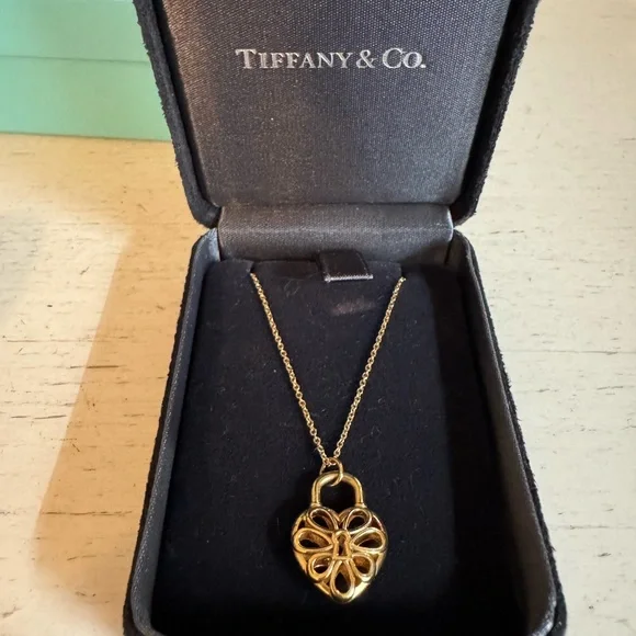 Tiffany & Co. 18k Gold Filigree Pendant Necklace